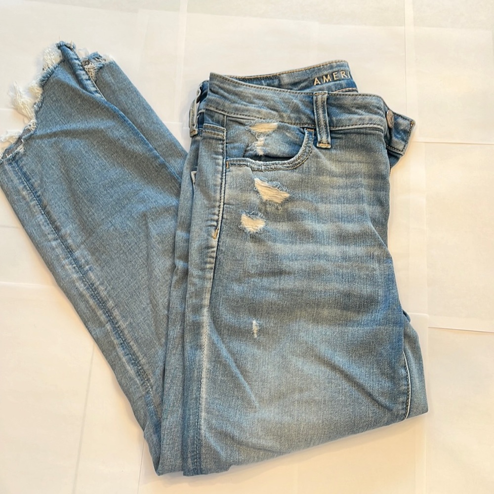 Stretchy American Eagle women’s jeans